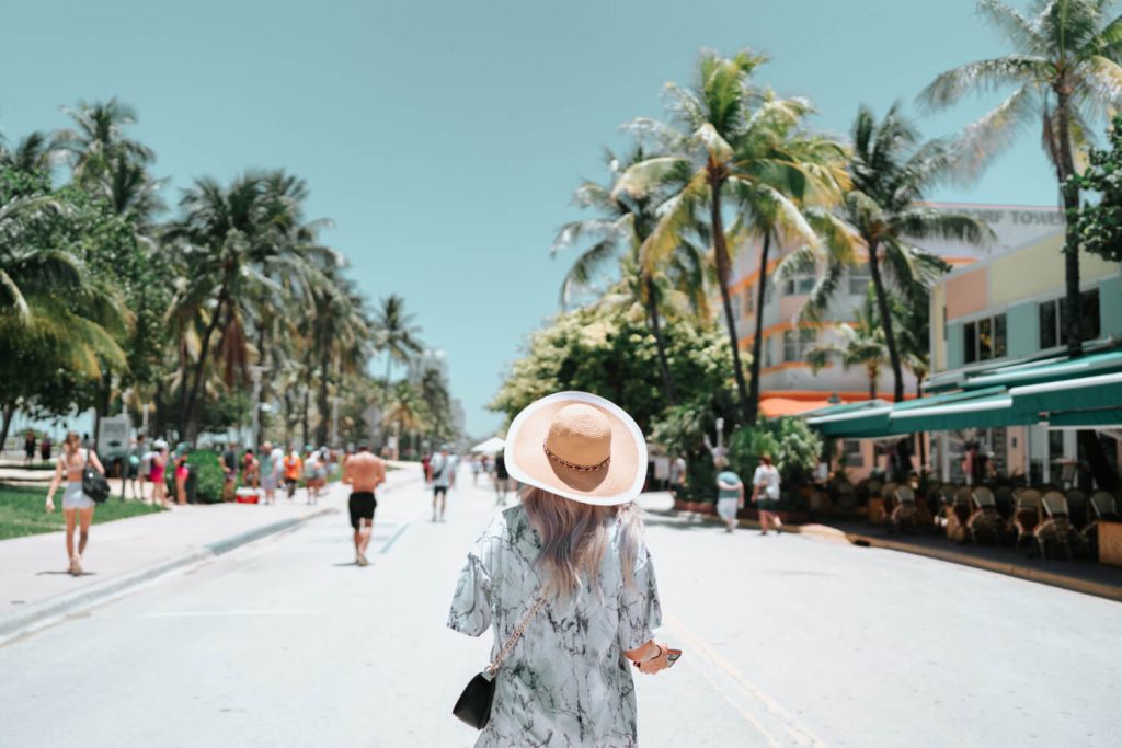 Best Time of Year to Have Plastic Surgery in Miami